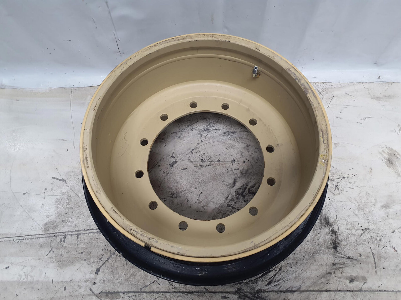 Grove Rim 525/80R25 12 20.5 3p - Ratlankis - Kranas: foto 2 Grove Rim 525/80R25 12 20.5 3p - Ratlankis - Kranas: foto 2