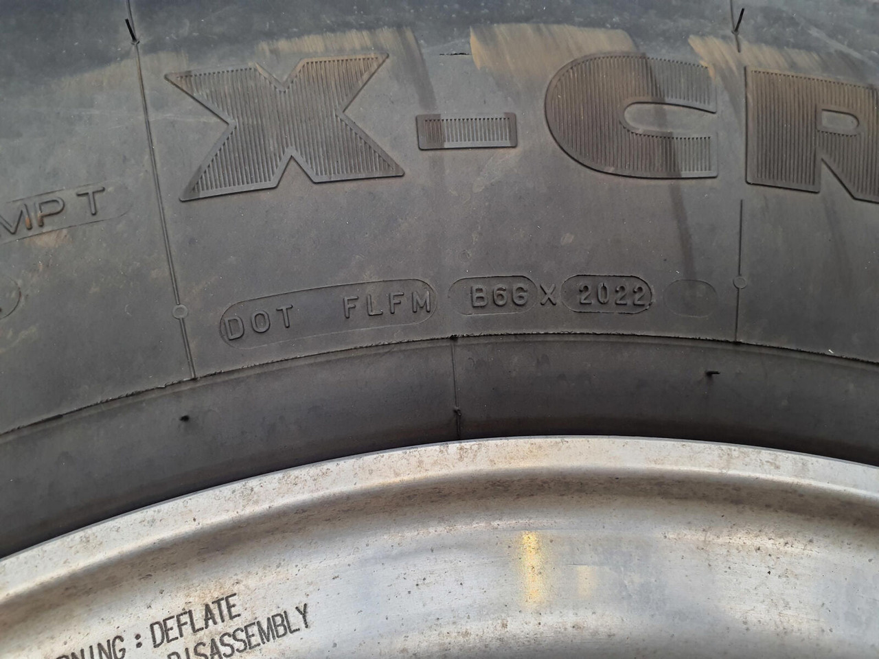 Grove Wheel 445/95R25 12 9 2p alu - Ratas - Kranas: foto 3 Grove Wheel 445/95R25 12 9 2p alu - Ratas - Kranas: foto 3