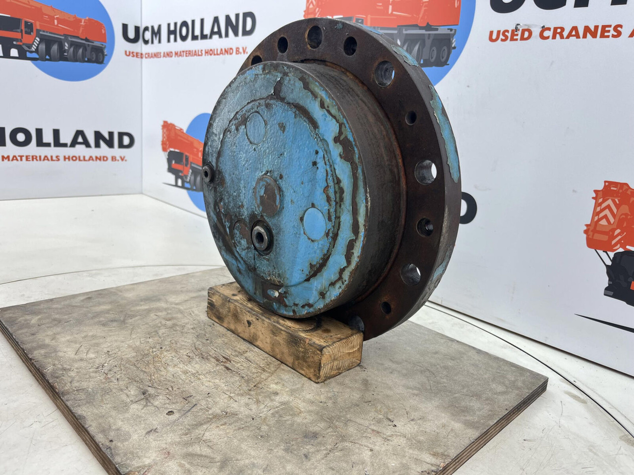 Kessler+Co Kessler Planetary gear 17-24-67-32-3pl-H83-42 - Šoninė pavara - Autokranas: foto 2 Kessler+Co Kessler Planetary gear 17-24-67-32-3pl-H83-42 - Šoninė pavara - Autokranas: foto 2