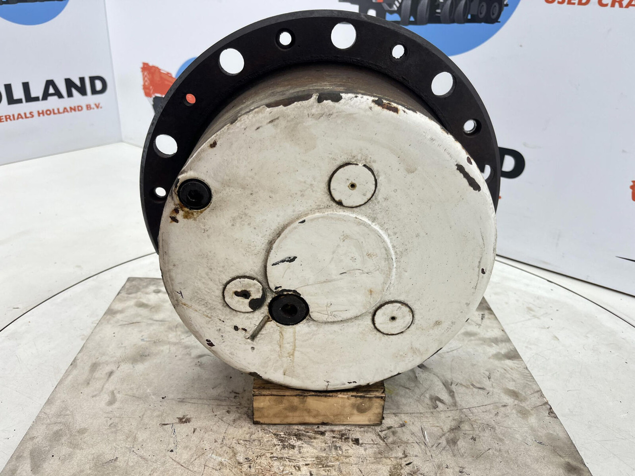 Kessler+Co Terex-Demag AC 35 planetary gear 17-24-67-32-3pl-H135-46 - Šoninė pavara - Autokranas: foto 1 Kessler+Co Terex-Demag AC 35 planetary gear 17-24-67-32-3pl-H135-46 - Šoninė pavara - Autokranas: foto 1