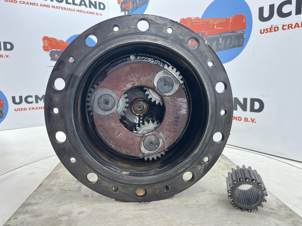 Kessler+Co Terex-Demag AC 35 planetary gear 17-24-67-32-3pl-H135-46 - Šoninė pavara - Autokranas: foto 5 Kessler+Co Terex-Demag AC 35 planetary gear 17-24-67-32-3pl-H135-46 - Šoninė pavara - Autokranas: foto 5