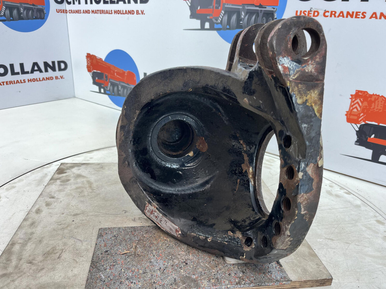 Krupp KMK 3045 Steering knuckle 16 holes - Stupica - Autokranas: foto 5 Krupp KMK 3045 Steering knuckle 16 holes - Stupica - Autokranas: foto 5