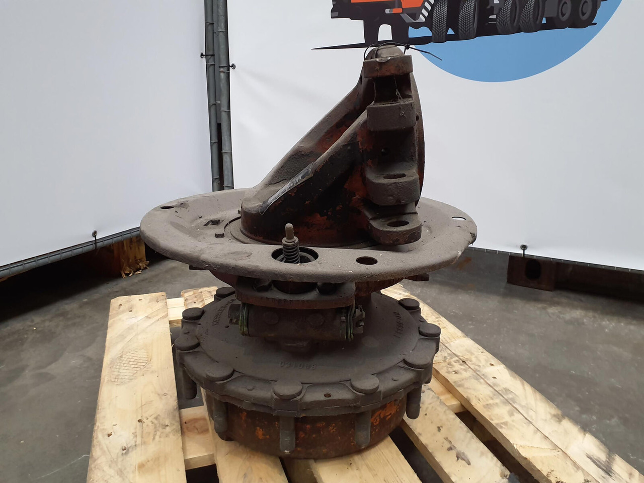 Krupp KMK 4070 Megatrak axle housing - Stupica - Autokranas: foto 3 Krupp KMK 4070 Megatrak axle housing - Stupica - Autokranas: foto 3