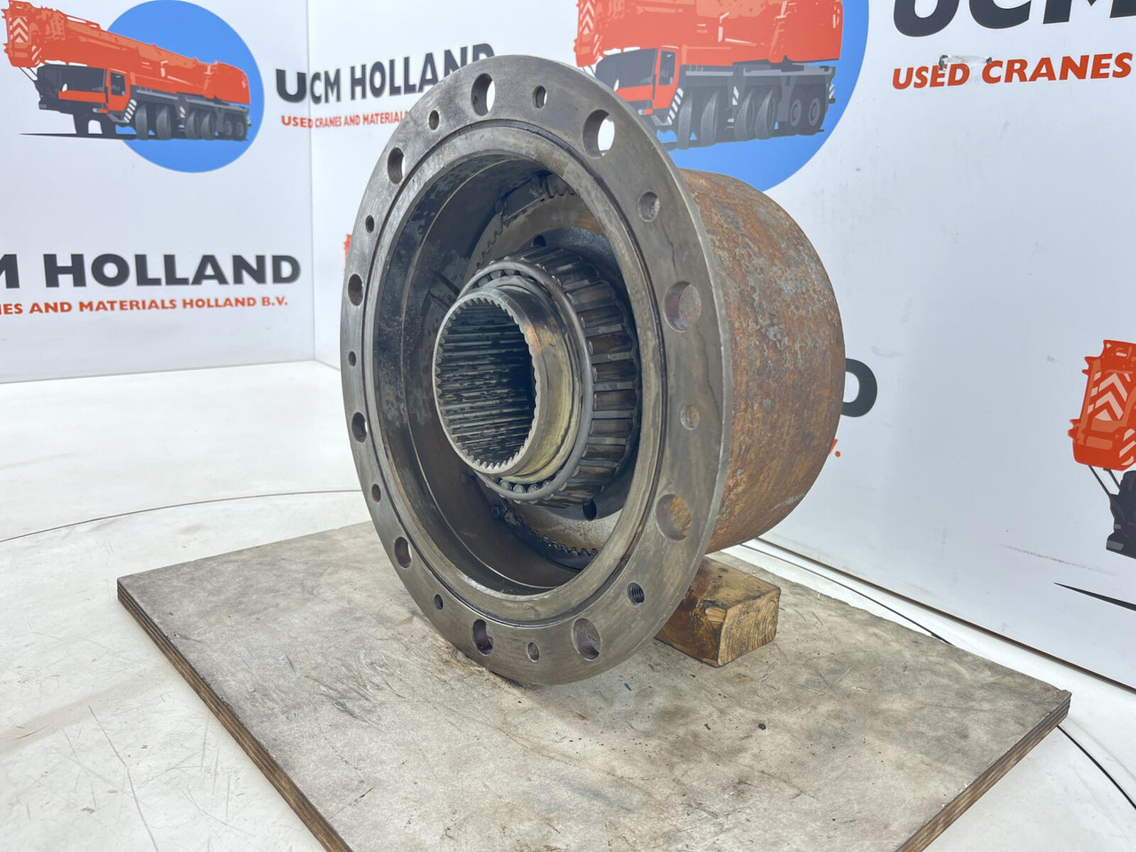 Krupp KMK 8350 planetary gear 22-25-74-40-4pl-H185-46 - Šoninė pavara - Autokranas: foto 3 Krupp KMK 8350 planetary gear 22-25-74-40-4pl-H185-46 - Šoninė pavara - Autokranas: foto 3