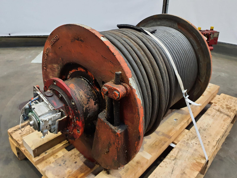 Liebherr GMK 3055 winch complete with gear - Kranas-manipuliatorius: foto 4 Liebherr GMK 3055 winch complete with gear - Kranas-manipuliatorius: foto 4