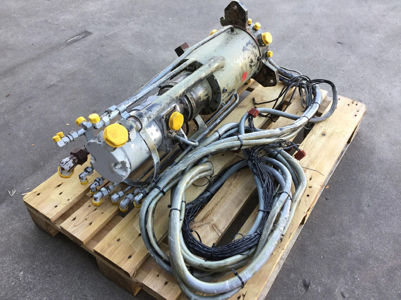 Liebherr LTM 1035-2 hydraulic and electric Swivel - Hidraulika - Kranas: foto 4 Liebherr LTM 1035-2 hydraulic and electric Swivel - Hidraulika - Kranas: foto 4