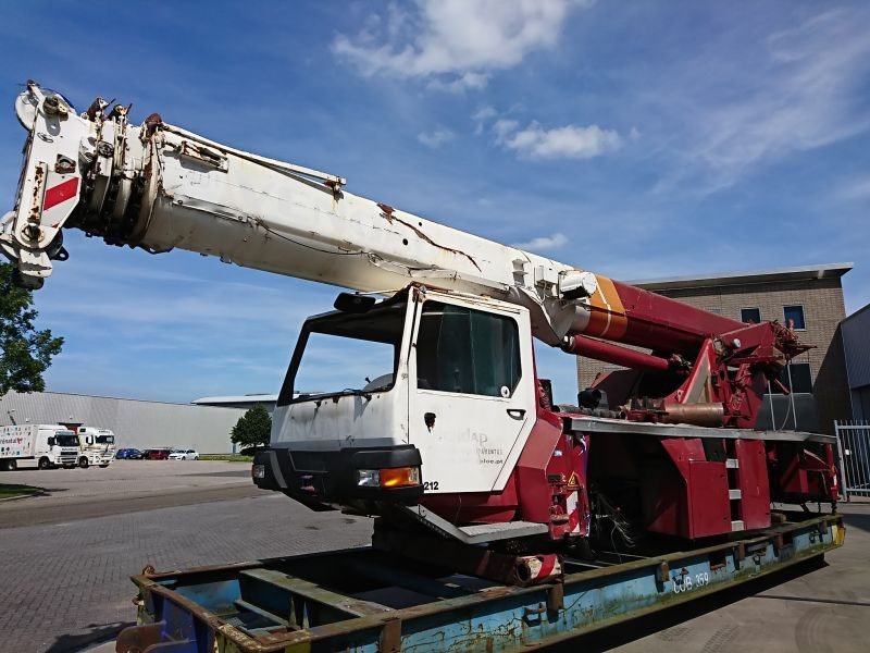 Liebherr LTM 1040-2.1 - Autokranas: foto 1 Liebherr LTM 1040-2.1 - Autokranas: foto 1