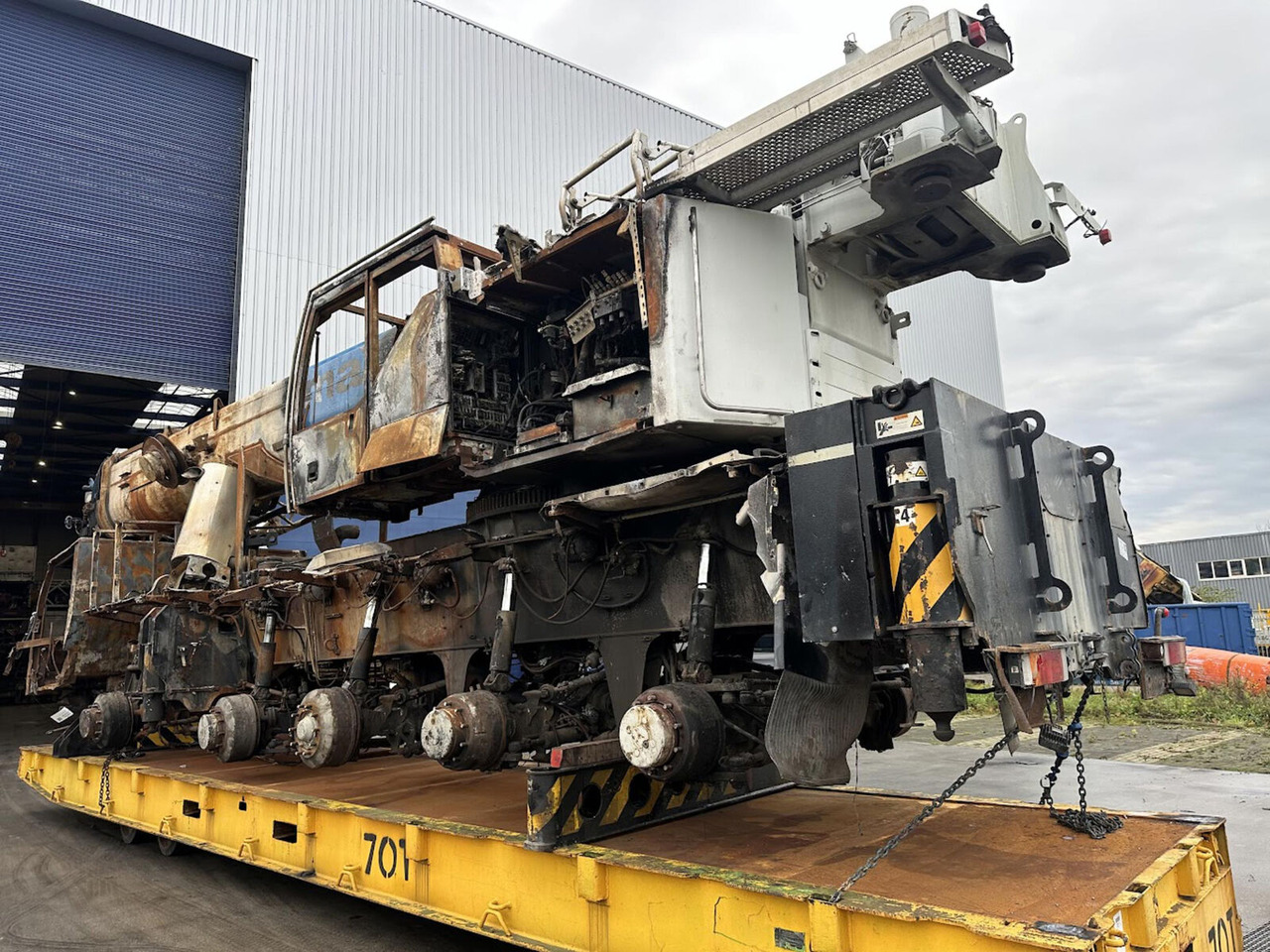 Liebherr LTM 1100-5.2 for parts - Autokranas: foto 3 Liebherr LTM 1100-5.2 for parts - Autokranas: foto 3