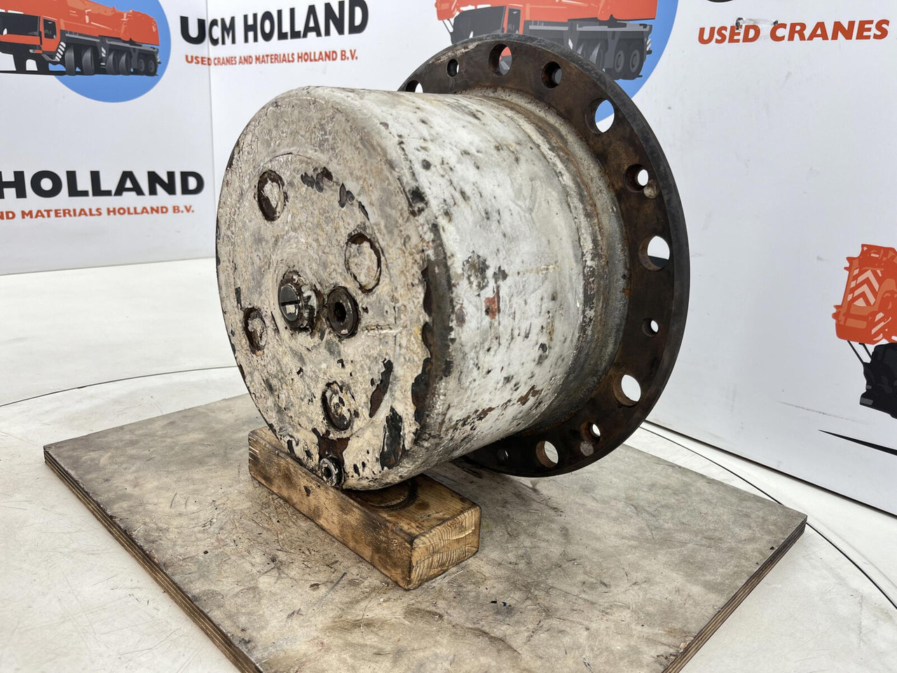 Liebherr LTM 1160 planetary gear 22-25-74-40-4pl-H185-46 - Šoninė pavara - Autokranas: foto 2 Liebherr LTM 1160 planetary gear 22-25-74-40-4pl-H185-46 - Šoninė pavara - Autokranas: foto 2