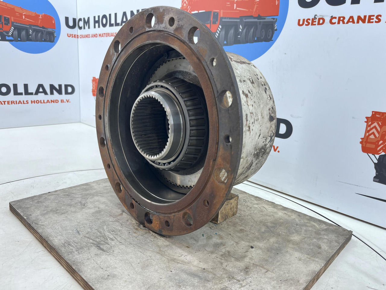 Liebherr LTM 1160 planetary gear 22-25-74-40-4pl-H185-46 - Šoninė pavara - Autokranas: foto 3 Liebherr LTM 1160 planetary gear 22-25-74-40-4pl-H185-46 - Šoninė pavara - Autokranas: foto 3