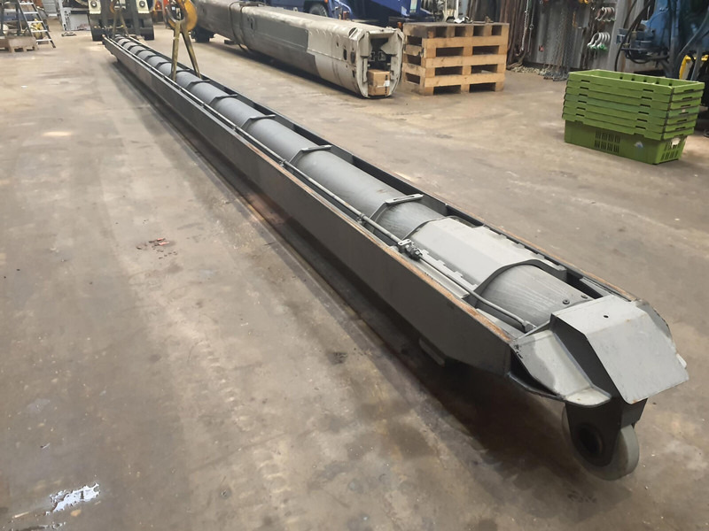 Liebherr LTM 1450-8.1 Telescopic cylinder - Hidraulinis cilindras - Kranas: foto 2 Liebherr LTM 1450-8.1 Telescopic cylinder - Hidraulinis cilindras - Kranas: foto 2