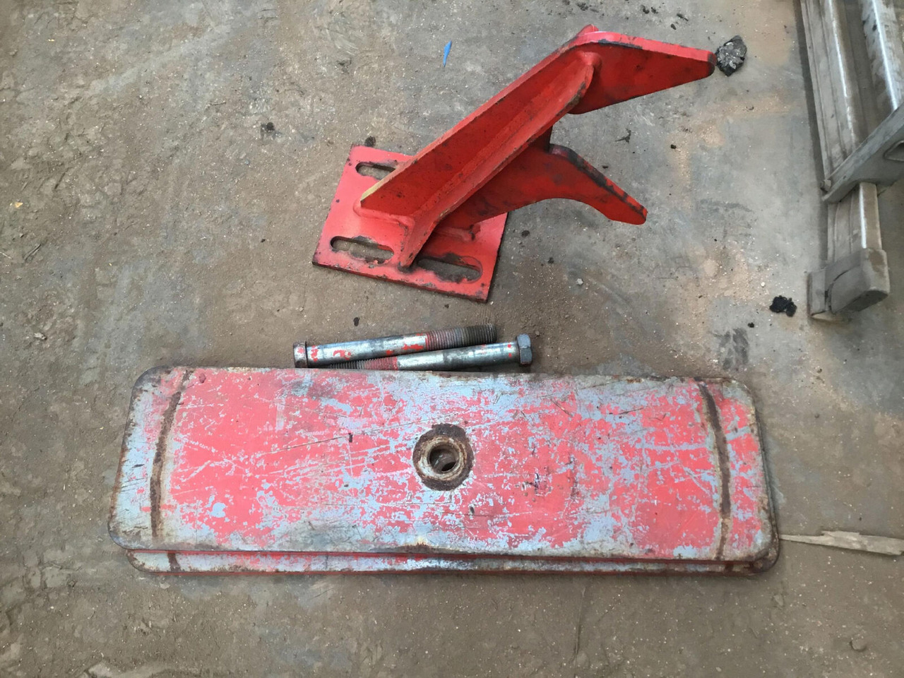 Liebherr LTM 1500-8.1 counterweight support tray - Kėbulas ir išorė - Autokranas: foto 5 Liebherr LTM 1500-8.1 counterweight support tray - Kėbulas ir išorė - Autokranas: foto 5