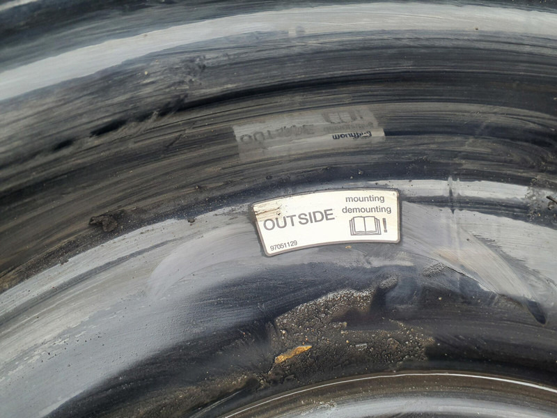 Liebherr Rim 445/95R25 10 12 1p - Ratlankis - Kranas: foto 4 Liebherr Rim 445/95R25 10 12 1p - Ratlankis - Kranas: foto 4