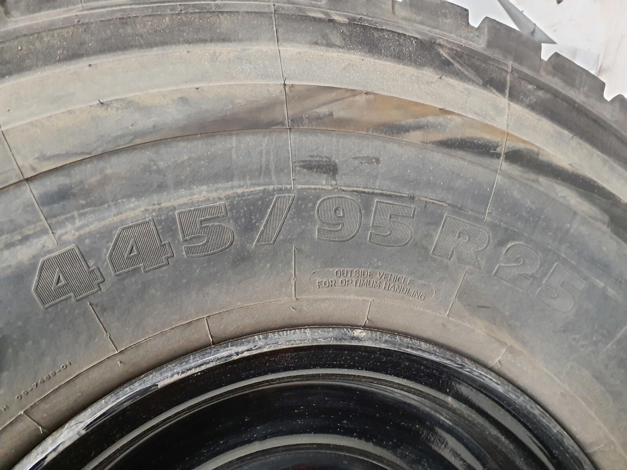 Liebherr Wheel 445/95R25 10 12 1p - Ratas - Kranas: foto 5 Liebherr Wheel 445/95R25 10 12 1p - Ratas - Kranas: foto 5