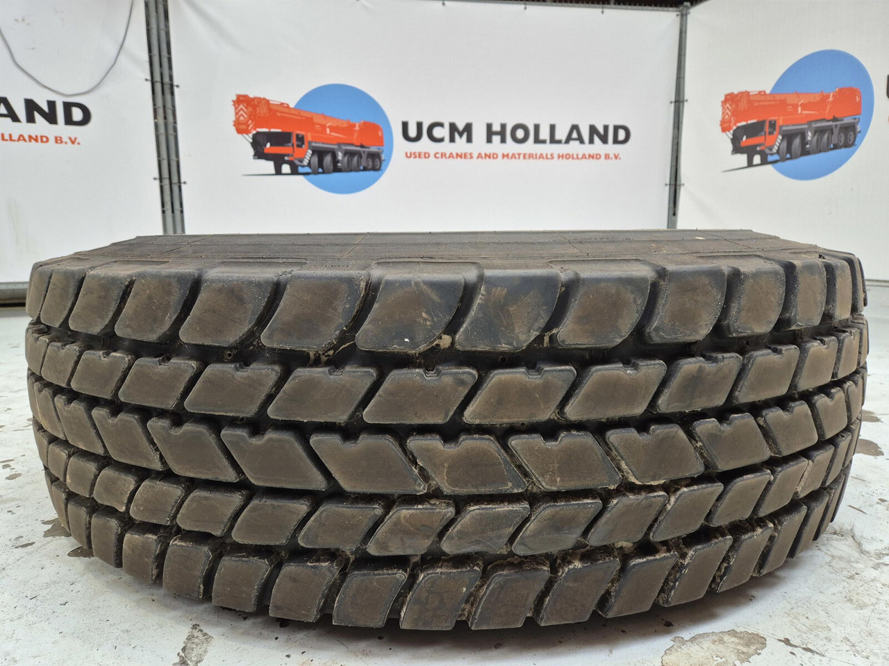Liebherr Wheel 445/95R25 10 12 1p - Ratas - Kranas: foto 3 Liebherr Wheel 445/95R25 10 12 1p - Ratas - Kranas: foto 3