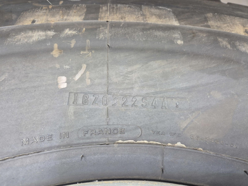 Liebherr Wheel 445/95R25 10 12 1p - Padangos ir ratlankiai - Kranas: foto 4 Liebherr Wheel 445/95R25 10 12 1p - Padangos ir ratlankiai - Kranas: foto 4