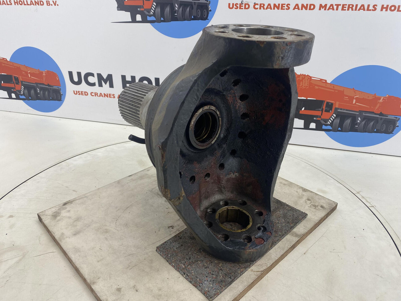 PPM 250 ATT Steering knuckle 16 holes axle 1 - Stupica - Autokranas: foto 4 PPM 250 ATT Steering knuckle 16 holes axle 1 - Stupica - Autokranas: foto 4