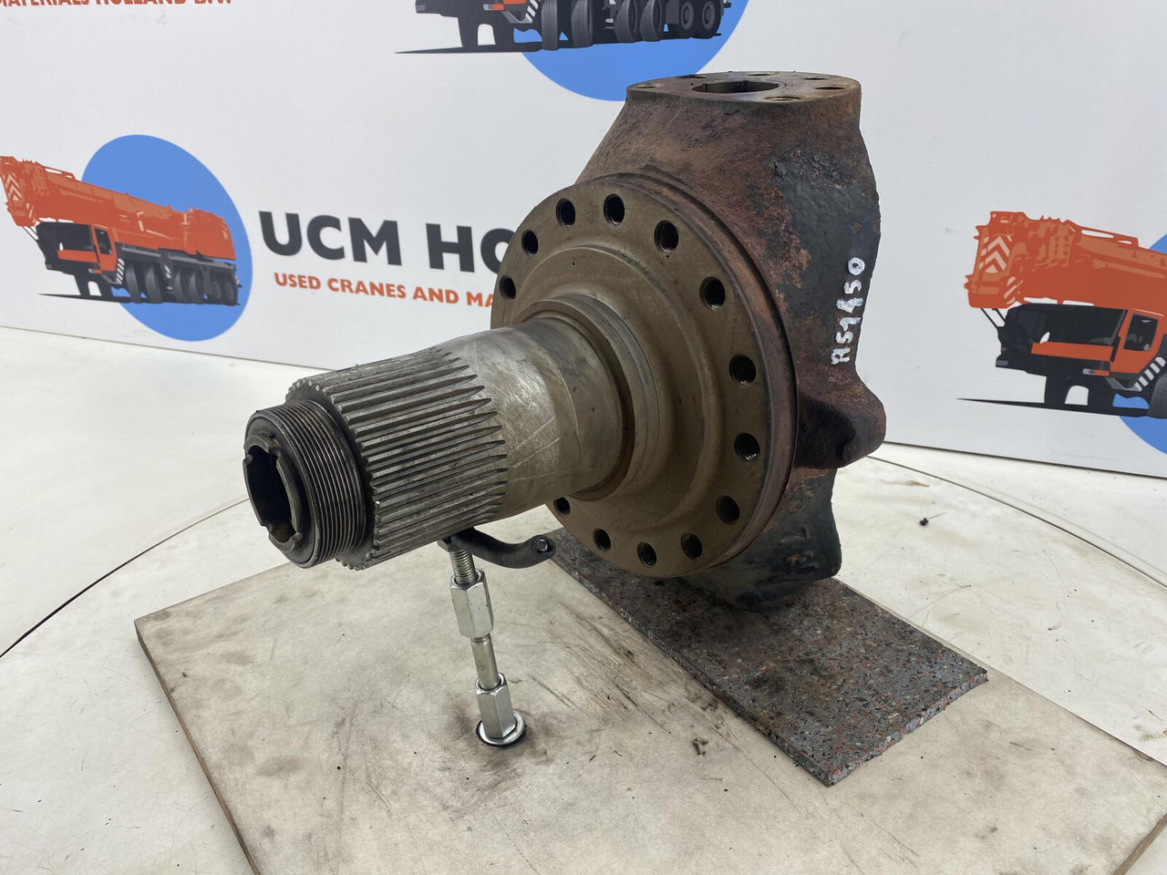 PPM 280 ATT Steering knuckle 16 holes axle 2 - Stupica - Kranas: foto 1 PPM 280 ATT Steering knuckle 16 holes axle 2 - Stupica - Kranas: foto 1