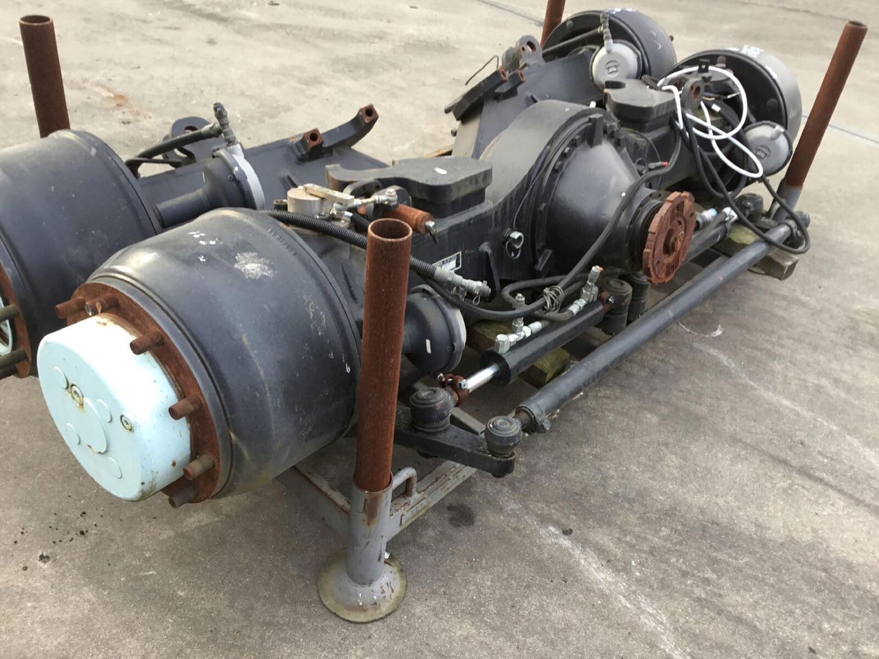 Spierings City Boy axle 1 proto type - Ašis ir dalys - Autokranas: foto 1 Spierings City Boy axle 1 proto type - Ašis ir dalys - Autokranas: foto 1