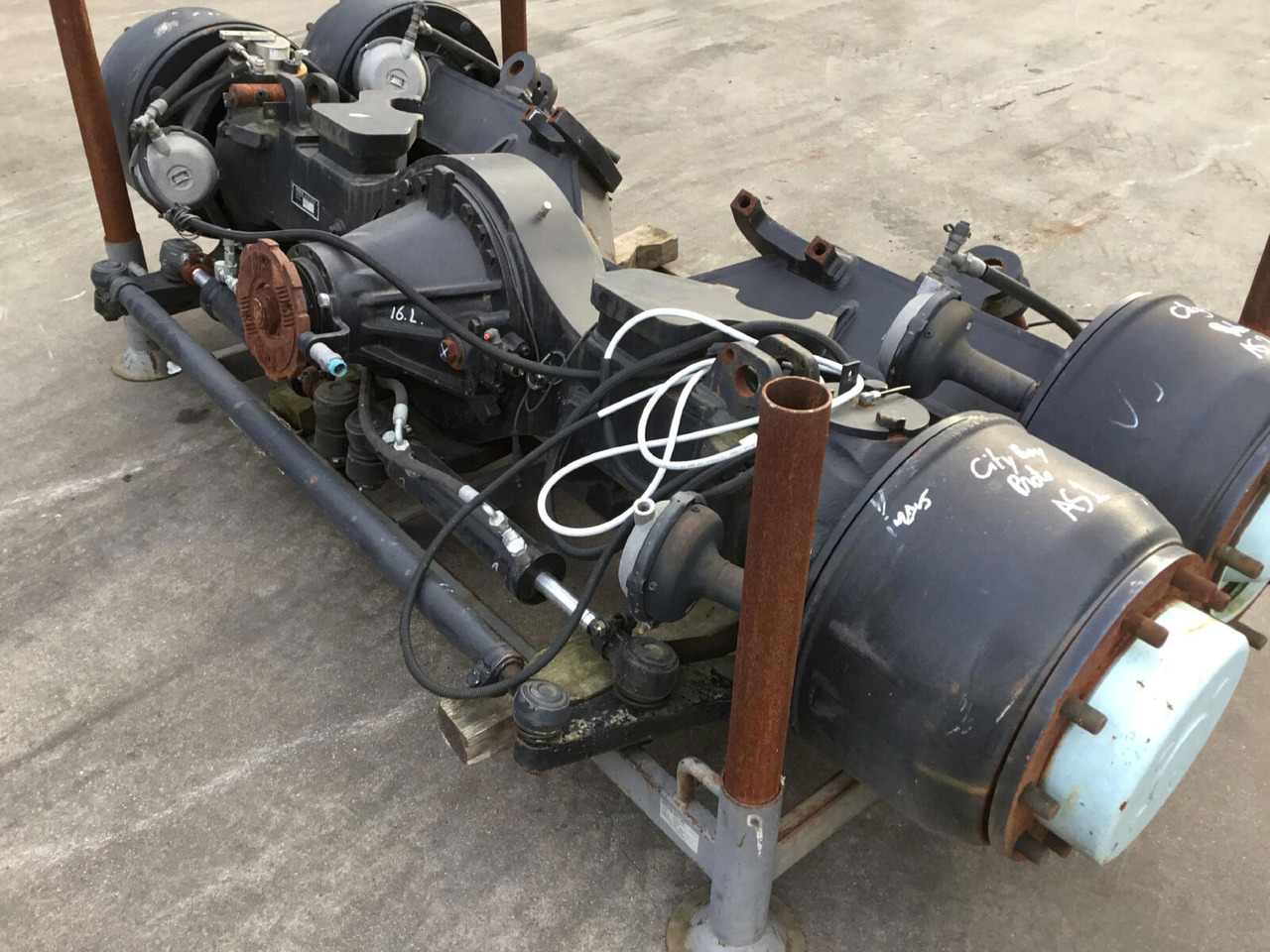 Spierings City Boy axle 1 proto type - Ašis ir dalys - Autokranas: foto 2 Spierings City Boy axle 1 proto type - Ašis ir dalys - Autokranas: foto 2