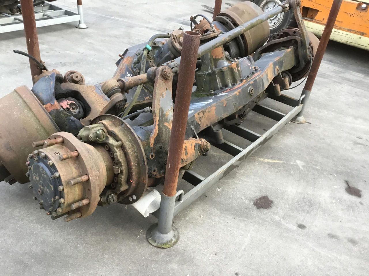 Spierings SK 477 axle 2 - Ašis ir dalys - Autokranas: foto 2 Spierings SK 477 axle 2 - Ašis ir dalys - Autokranas: foto 2