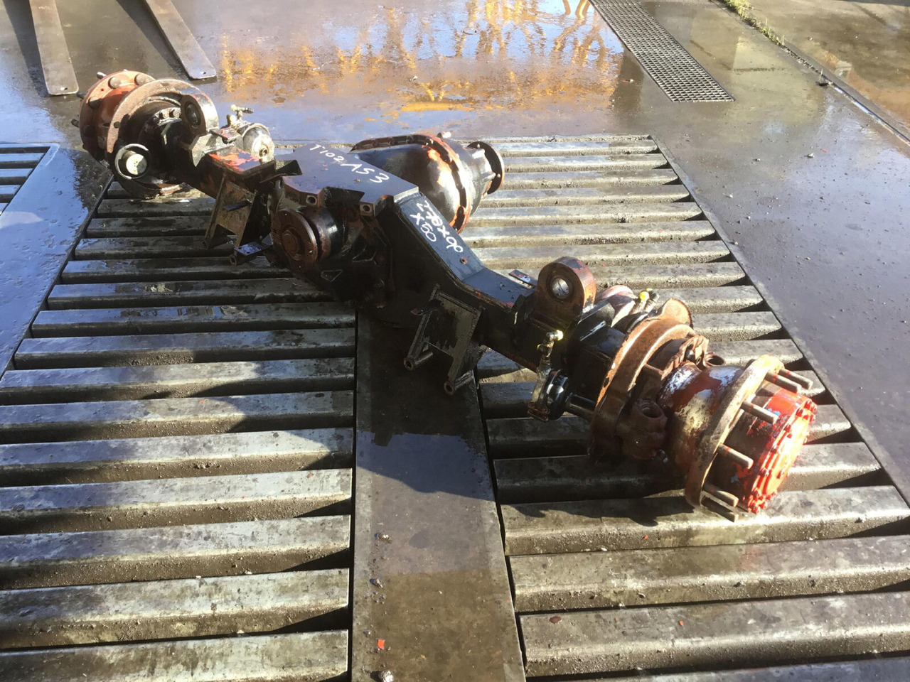 Spierings SK 477 axle 3 - Ašis ir dalys - Autokranas: foto 2 Spierings SK 477 axle 3 - Ašis ir dalys - Autokranas: foto 2