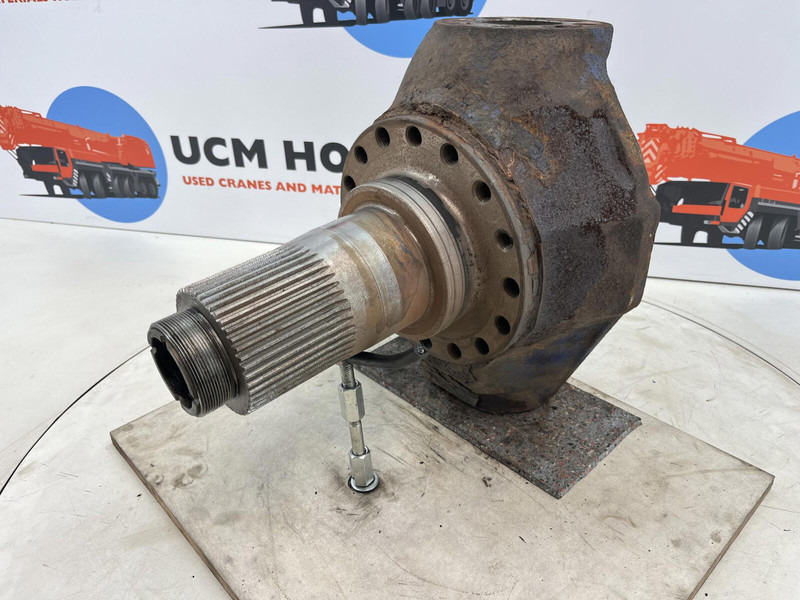 Terex AC 155, AC 205 Steering knuckle 16 holes - Stupica - Kranas: foto 1 Terex AC 155, AC 205 Steering knuckle 16 holes - Stupica - Kranas: foto 1