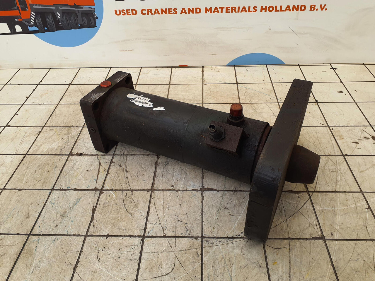 Terex AC 155 counterweight lift cylinder - Hidraulinis cilindras - Autokranas: foto 4 Terex AC 155 counterweight lift cylinder - Hidraulinis cilindras - Autokranas: foto 4