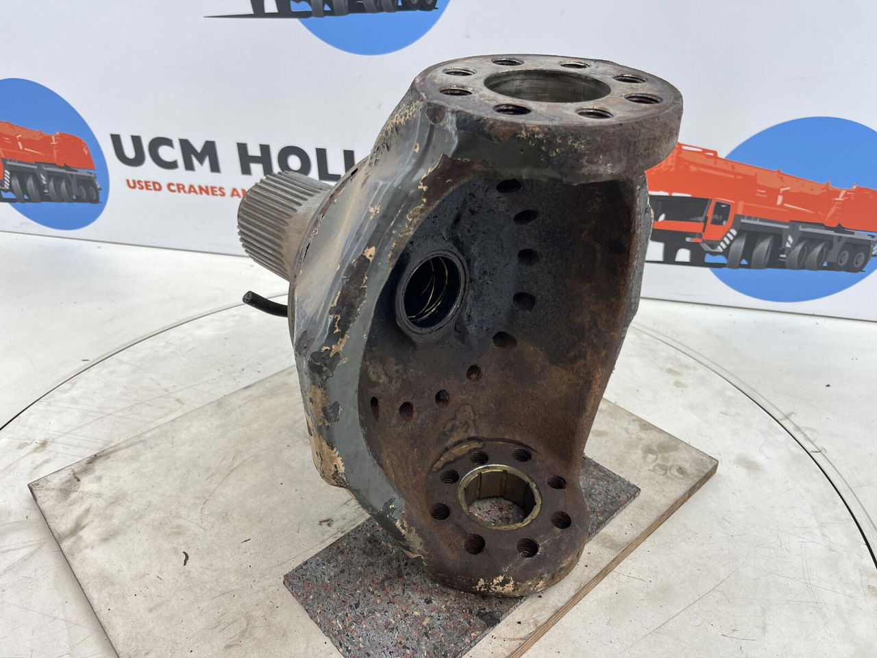Terex AC 155 steering knuckle 16 holes axle 2 - Stupica - Autokranas: foto 4 Terex AC 155 steering knuckle 16 holes axle 2 - Stupica - Autokranas: foto 4