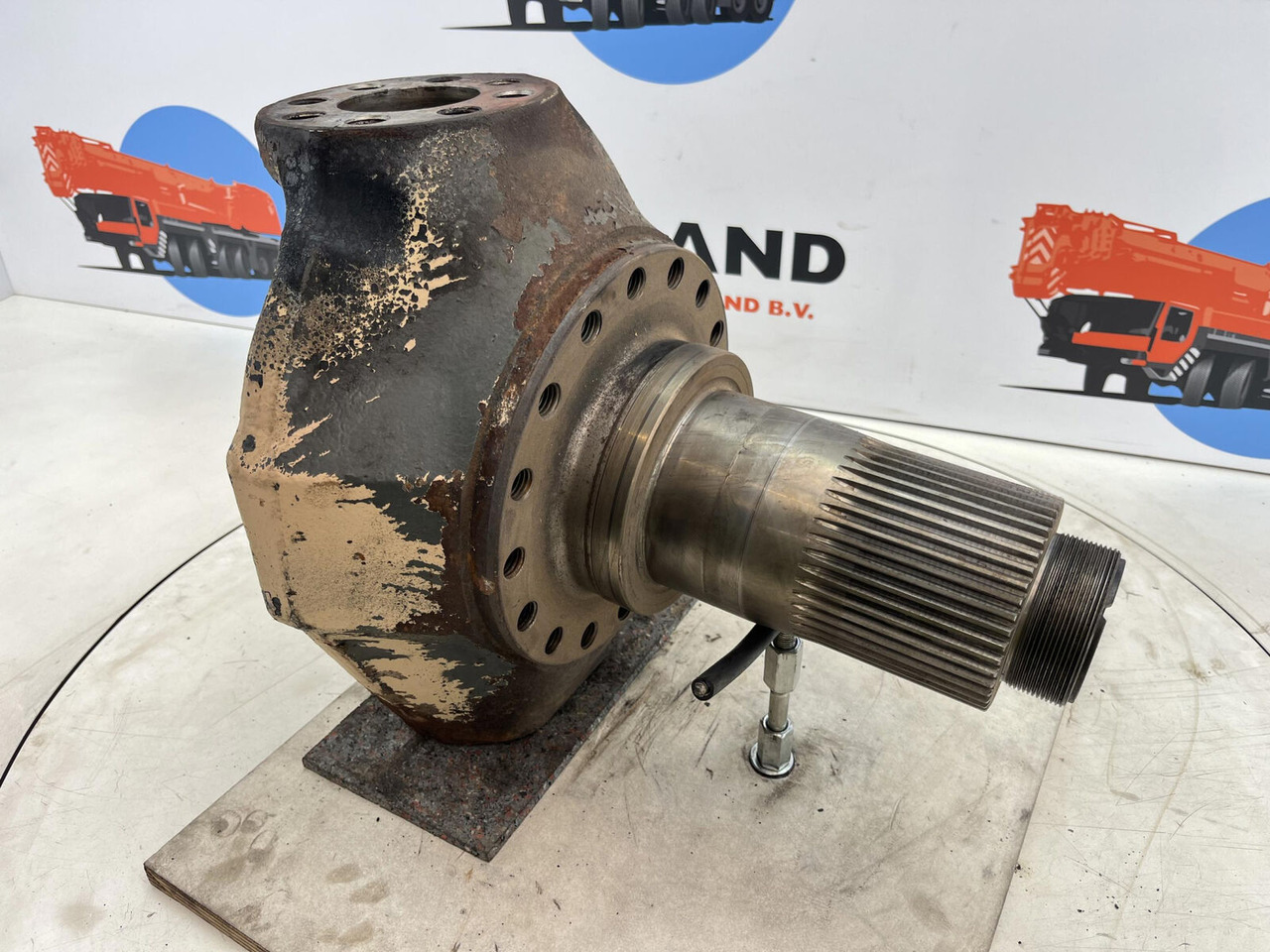 Terex AC 155 steering knuckle 16 holes axle 2 - Stupica - Autokranas: foto 3 Terex AC 155 steering knuckle 16 holes axle 2 - Stupica - Autokranas: foto 3