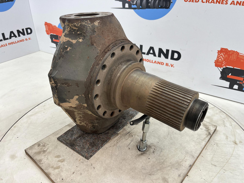 Terex AC 155 steering knuckle 16 holes axle 2 and 3 - Stupica - Kranas: foto 3 Terex AC 155 steering knuckle 16 holes axle 2 and 3 - Stupica - Kranas: foto 3