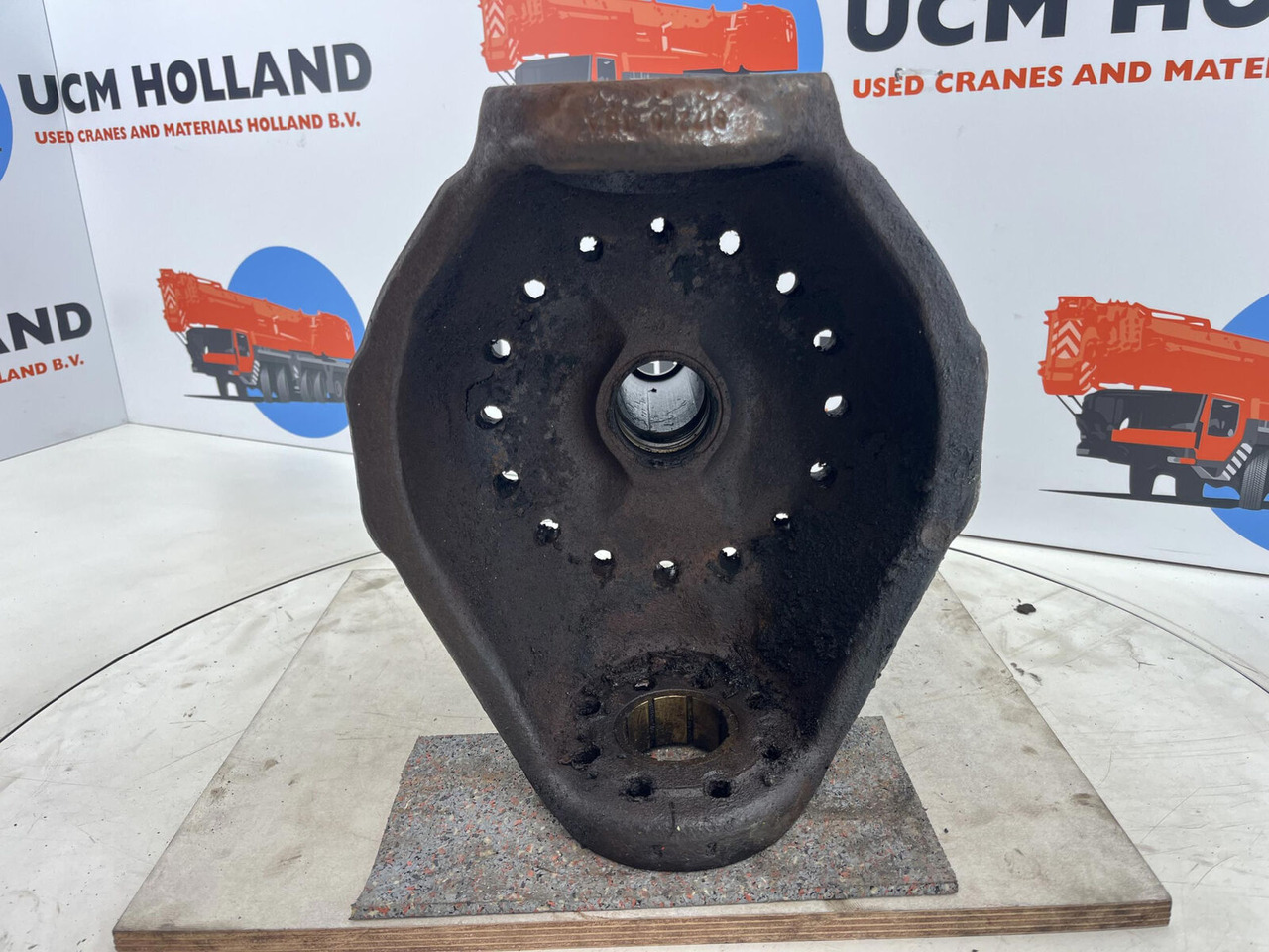 Terex AC 155 steering knuckle 16 holes axle 3 - Stupica - Autokranas: foto 5 Terex AC 155 steering knuckle 16 holes axle 3 - Stupica - Autokranas: foto 5