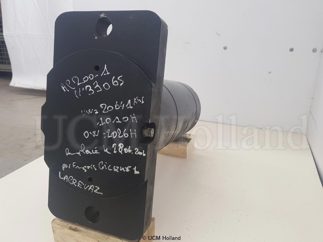 Terex AC 200/1 counterweight lift cylinder - Hidraulinis cilindras - Autokranas: foto 4 Terex AC 200/1 counterweight lift cylinder - Hidraulinis cilindras - Autokranas: foto 4