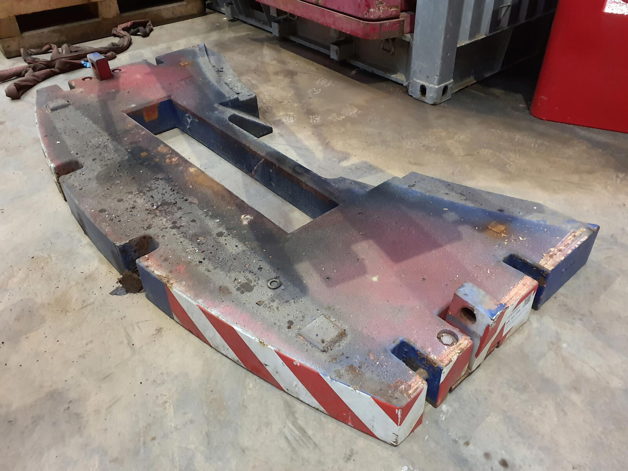 Terex AC 205 counterweight 3,45 ton - Atsvara - Autokranas: foto 5 Terex AC 205 counterweight 3,45 ton - Atsvara - Autokranas: foto 5