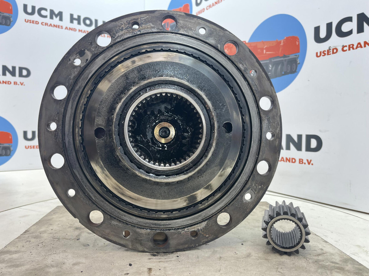 Terex AC 40-1 city planetary drive 17-24-67-32-3pl-H85-42 - Šoninė pavara - Autokranas: foto 4 Terex AC 40-1 city planetary drive 17-24-67-32-3pl-H85-42 - Šoninė pavara - Autokranas: foto 4