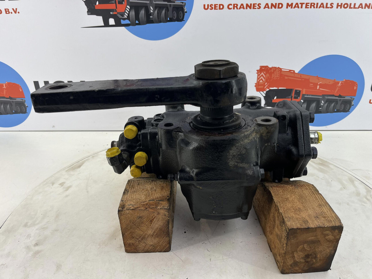 Terex AC 50-1 steering box with lever - Vairo pavara - Autokranas: foto 1 Terex AC 50-1 steering box with lever - Vairo pavara - Autokranas: foto 1