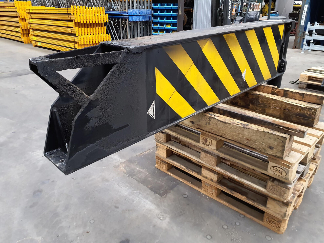 Terex AC 50 outrigger rear with outrigger cylinder - Pakaba - Autokranas: foto 3 Terex AC 50 outrigger rear with outrigger cylinder - Pakaba - Autokranas: foto 3