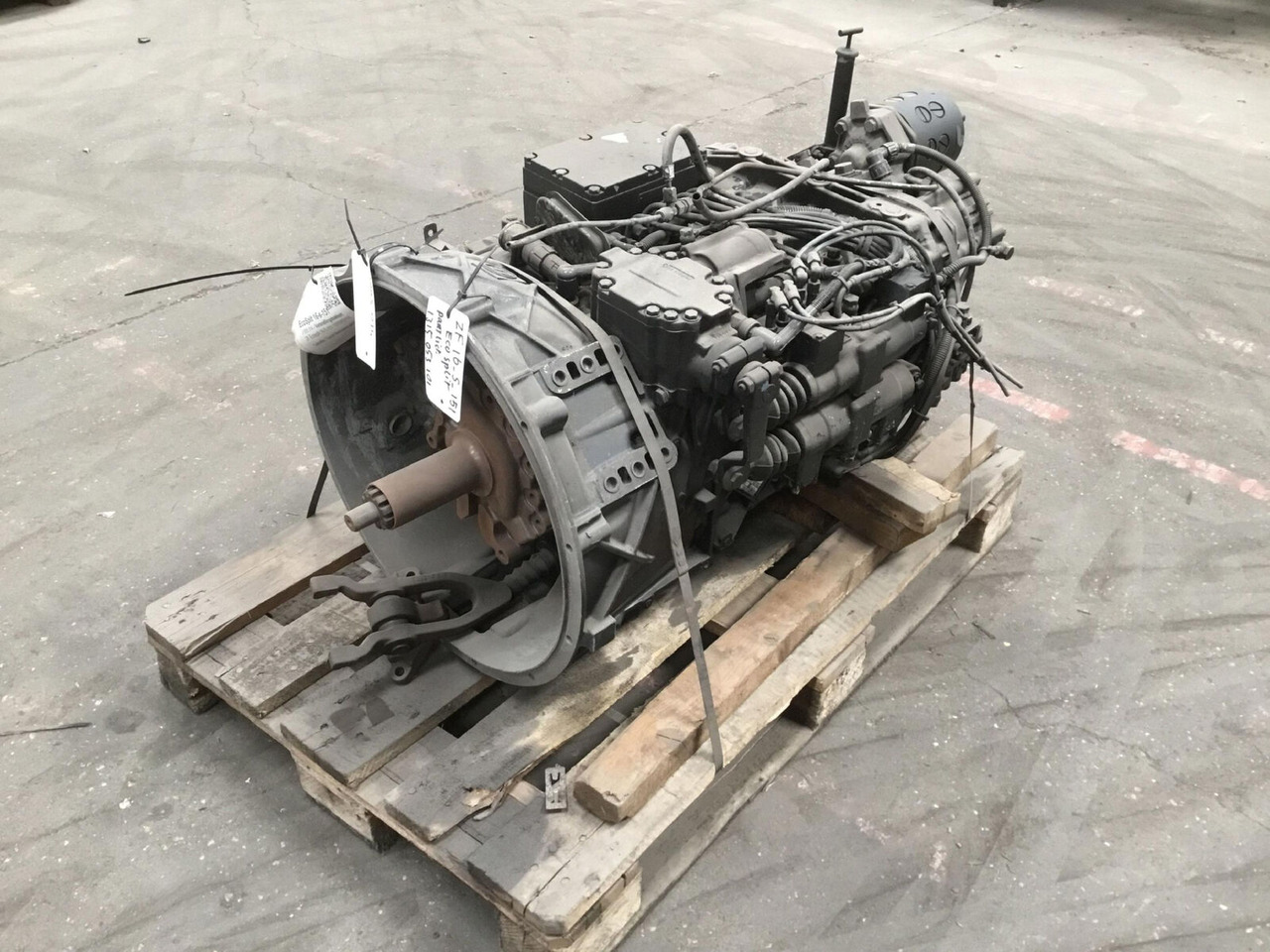ZF ATF 60-4 gearbox EcoSplit 16-S-151 - Pavarų dėžė - Autokranas: foto 4 ZF ATF 60-4 gearbox EcoSplit 16-S-151 - Pavarų dėžė - Autokranas: foto 4