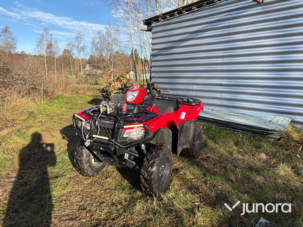 ATV - Honda TRX 500 4x4 Adventure - Keturratis: foto 1 ATV - Honda TRX 500 4x4 Adventure - Keturratis: foto 1