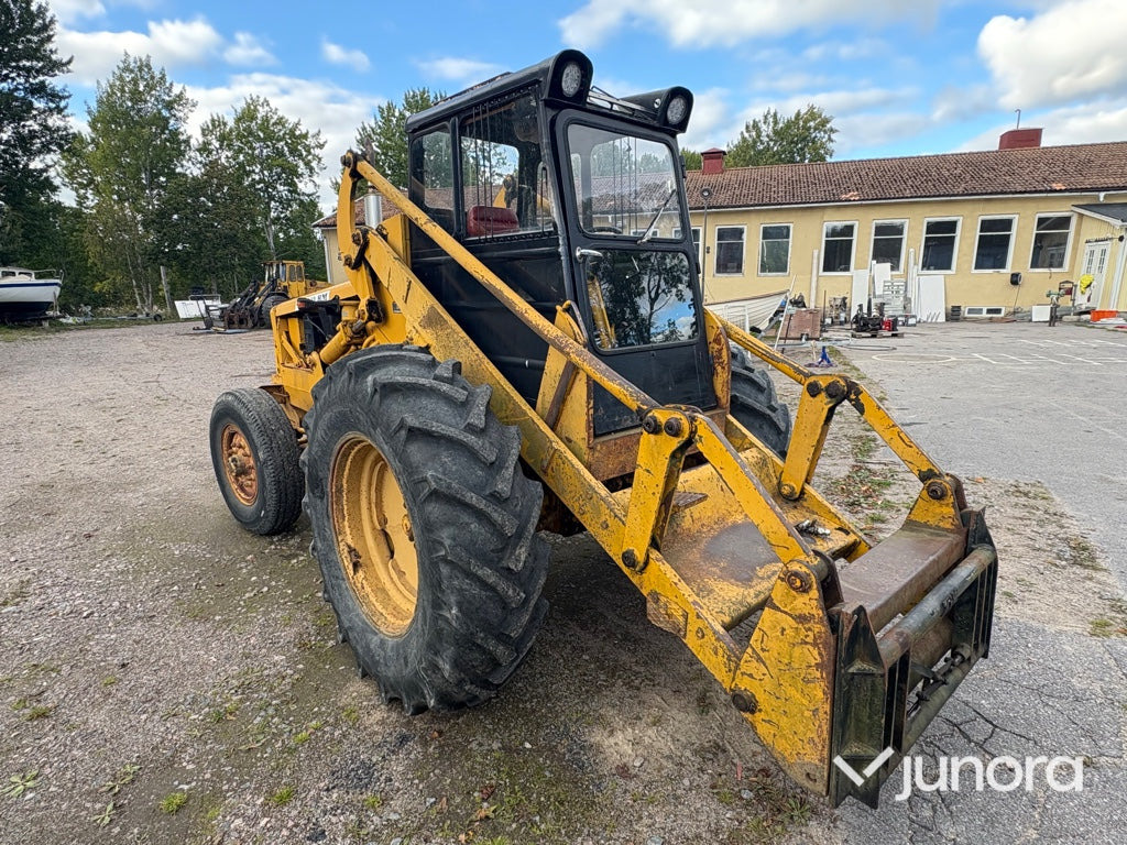 Baklastare Volvo BM 620 - Ratinis krautuvas: foto 3 Baklastare Volvo BM 620 - Ratinis krautuvas: foto 3