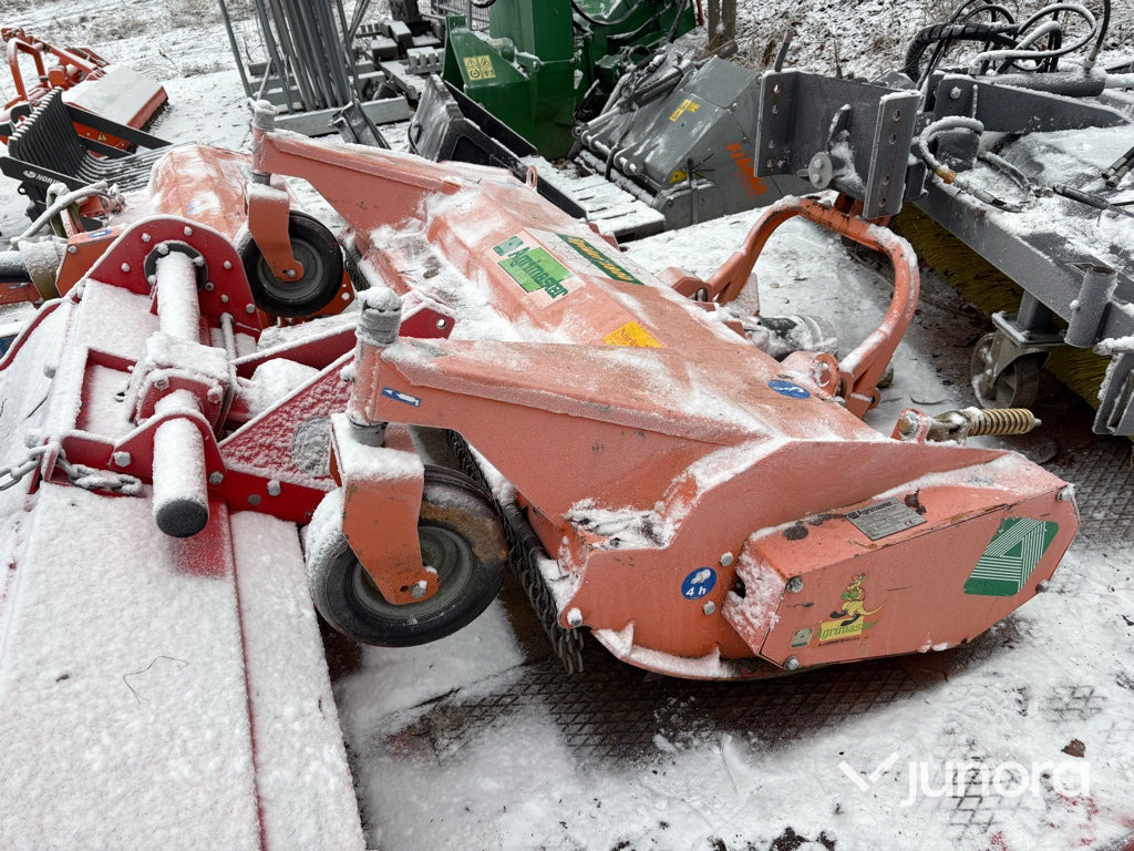 Betesputs - Agrimaster Spider 1800 - Žolės smulkintuvas: foto 1 Betesputs - Agrimaster Spider 1800 - Žolės smulkintuvas: foto 1