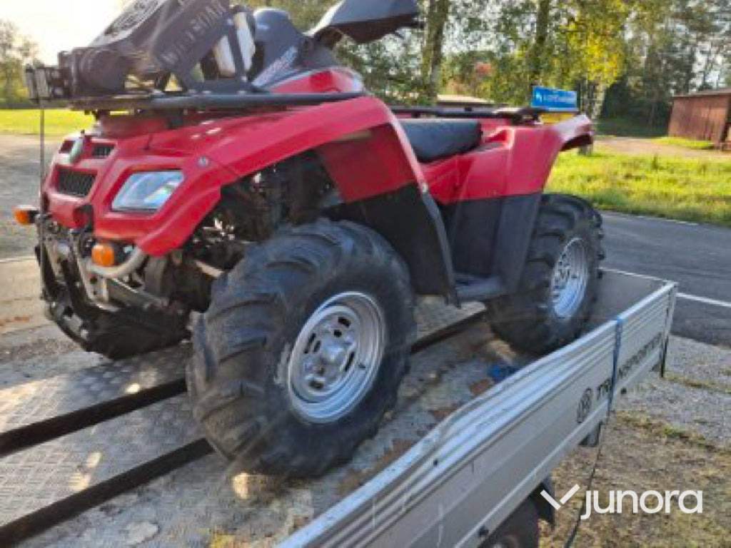 Can-Am Outlander 650 V-Twin (2006) - Keturratis: foto 1 Can-Am Outlander 650 V-Twin (2006) - Keturratis: foto 1