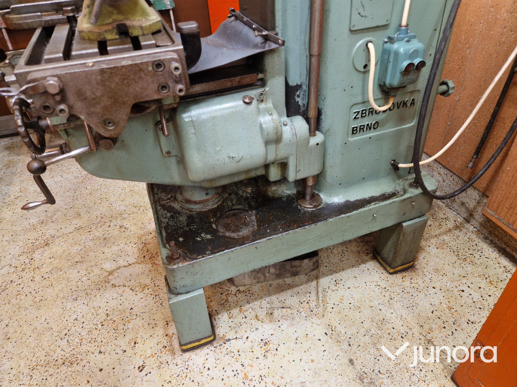 Fräs med borrspindel – Zbrojovka FV 32 - Ištekinimo staklės: foto 3 Fräs med borrspindel – Zbrojovka FV 32 - Ištekinimo staklės: foto 3