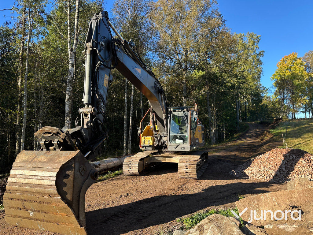 Grävmaskin - Volvo, EC 220 EL - Vikšrinis ekskavatorius: foto 1 Grävmaskin - Volvo, EC 220 EL - Vikšrinis ekskavatorius: foto 1