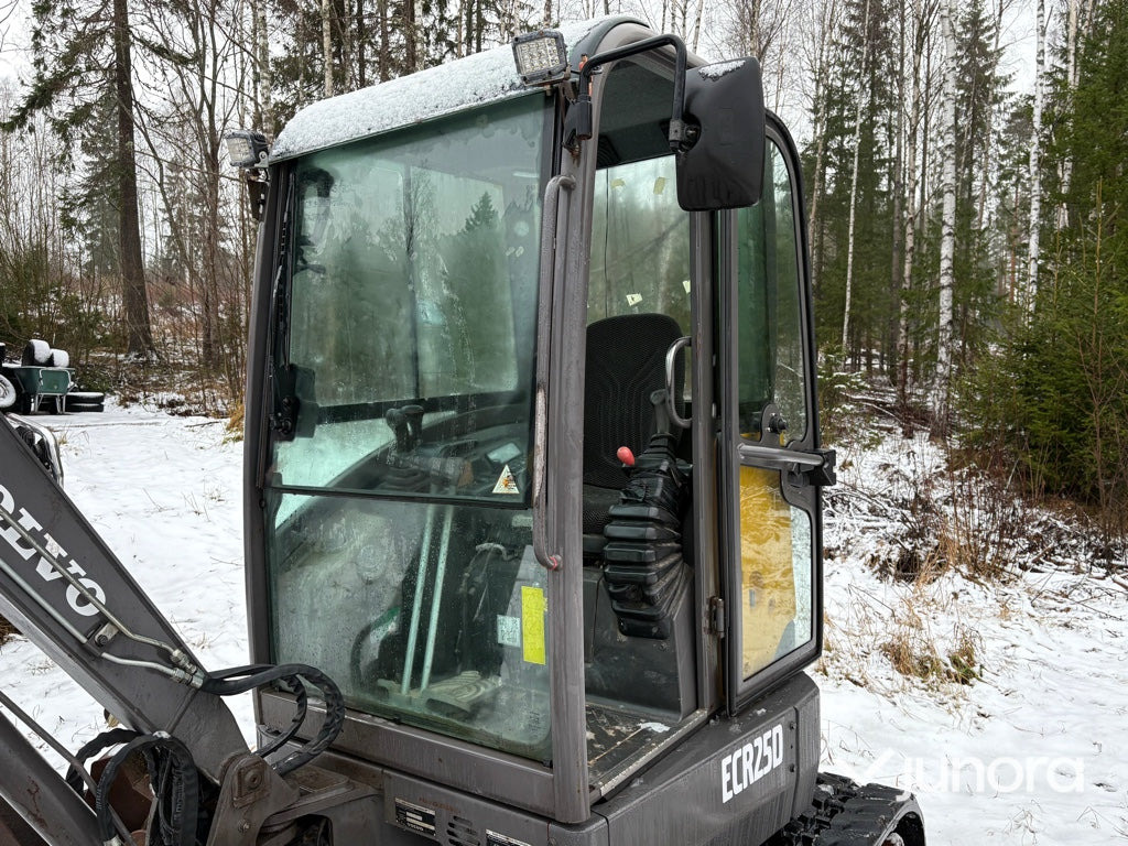 Mini ekskavatorius Grävmaskin - Volvo ECR25D, inkl. redskap: foto 9 Mini ekskavatorius Grävmaskin - Volvo ECR25D, inkl. redskap: foto 9