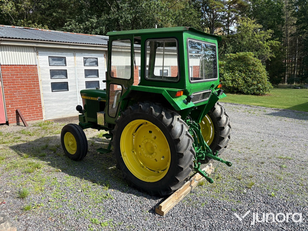 John Deere 2130 - Traktorius: foto 3 John Deere 2130 - Traktorius: foto 3