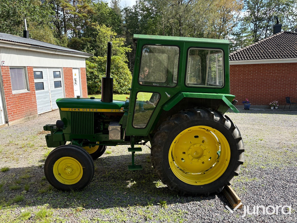 John Deere 2130 - Traktorius: foto 2 John Deere 2130 - Traktorius: foto 2