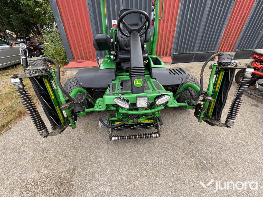 John Deere fairway-klippare 7500A E-Cut Hybrid - Vejapjovė: foto 1 John Deere fairway-klippare 7500A E-Cut Hybrid - Vejapjovė: foto 1