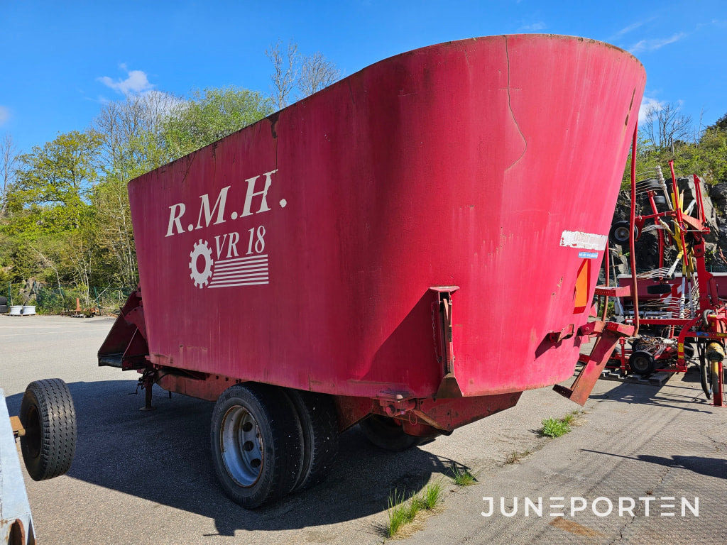 Mixervagn R.M.H VR18 - Pašarų maišytuvas: foto 2 Mixervagn R.M.H VR18 - Pašarų maišytuvas: foto 2