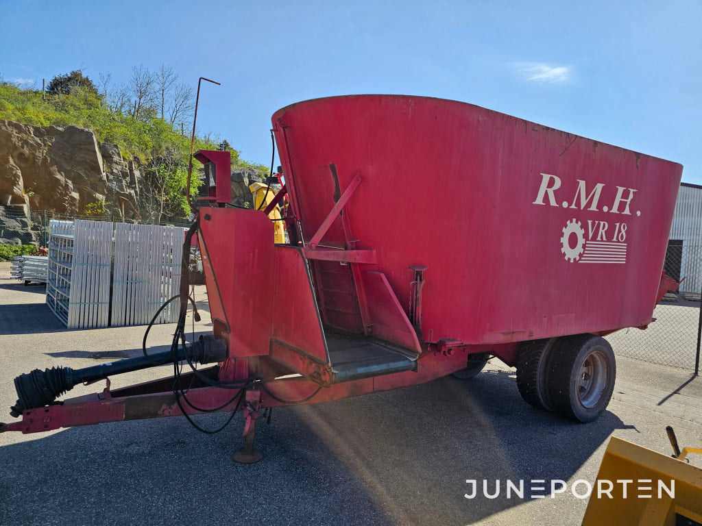 Mixervagn R.M.H VR18 - Pašarų maišytuvas: foto 3 Mixervagn R.M.H VR18 - Pašarų maišytuvas: foto 3